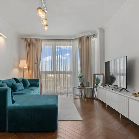 Апартаменти Luxury Living In Floreasca - Amazing Views Бухарест