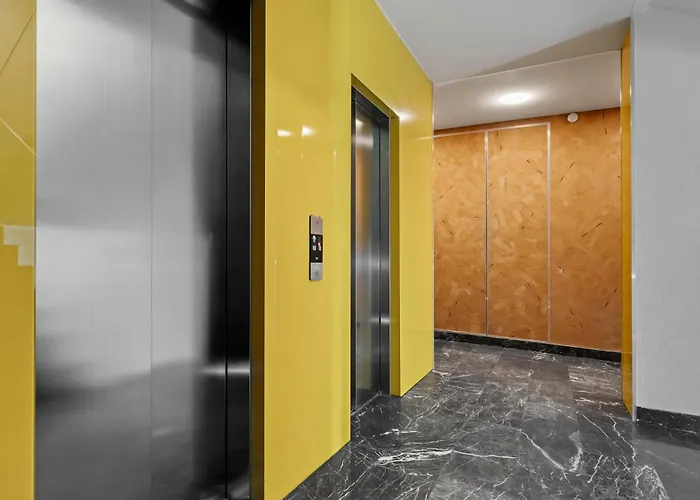 Luxury Living In Floreasca - Amazing Views Апартаменти