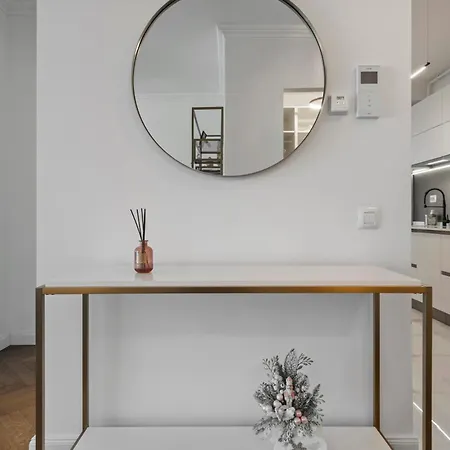 Luxury Living In Floreasca - Amazing Views * 부쿠레슈티