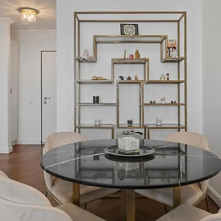 Luxury Living In Floreasca - Amazing Views * 부쿠레슈티