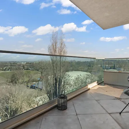 Luxury Living In Floreasca - Amazing Views Апартаменты Бухарест