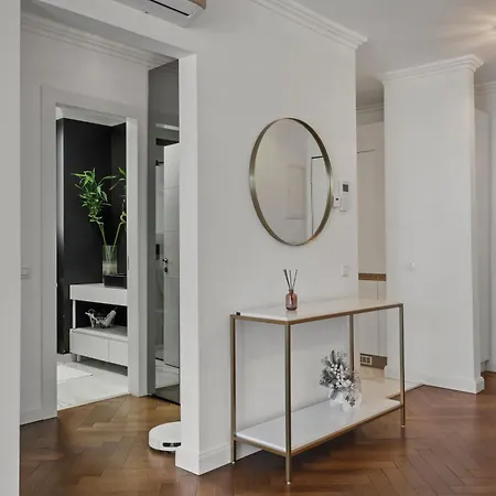 Luxury Living In Floreasca - Amazing Views Bucarest