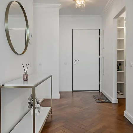 Luxury Living In Floreasca - Amazing Views Apartament *