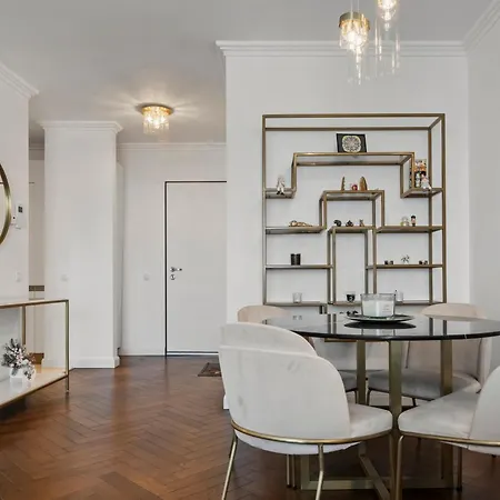 Luxury Living In Floreasca - Amazing Views Apartment